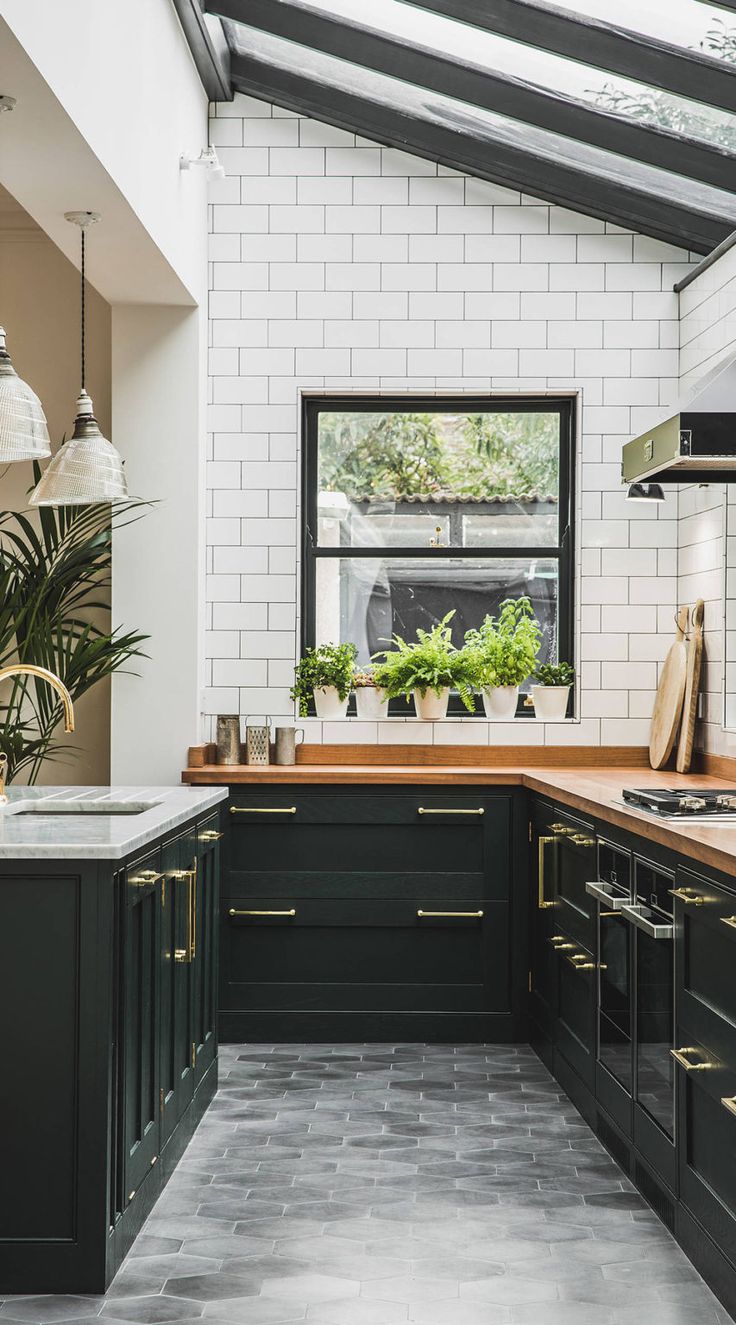 Black kitchen, a bold design for exquisite taste: What NOT to do when redecorating + charming black kitchen themes and ideas, 14, eurocraftswfl.com